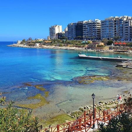 Picturesque Sliema Pad Steps From The Seafront Apartment Exterior photo